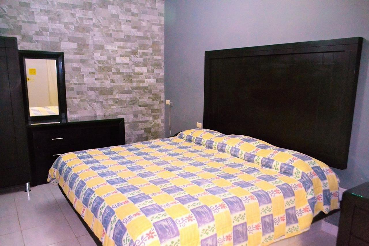 Hotel Laguna Inn Torreon Bagian luar foto